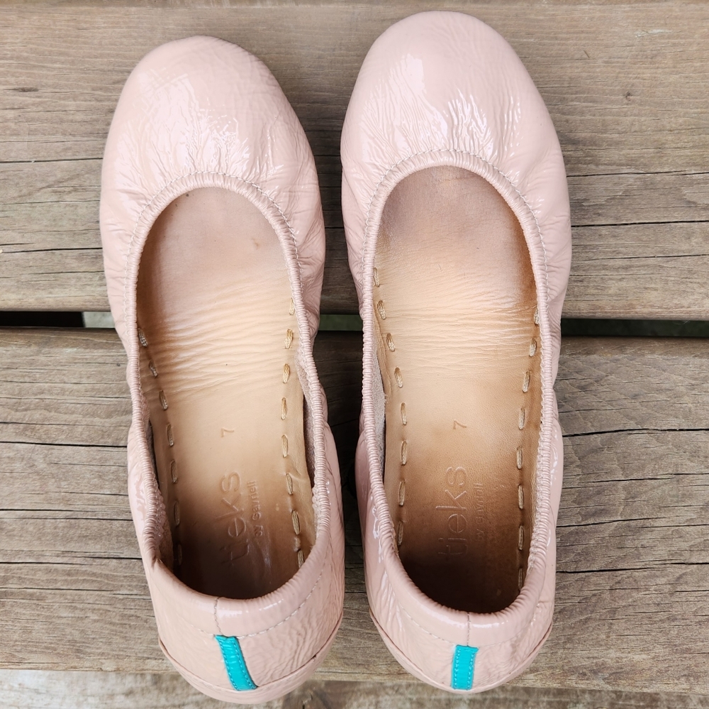 Tieks Blush Patent size 7 flats